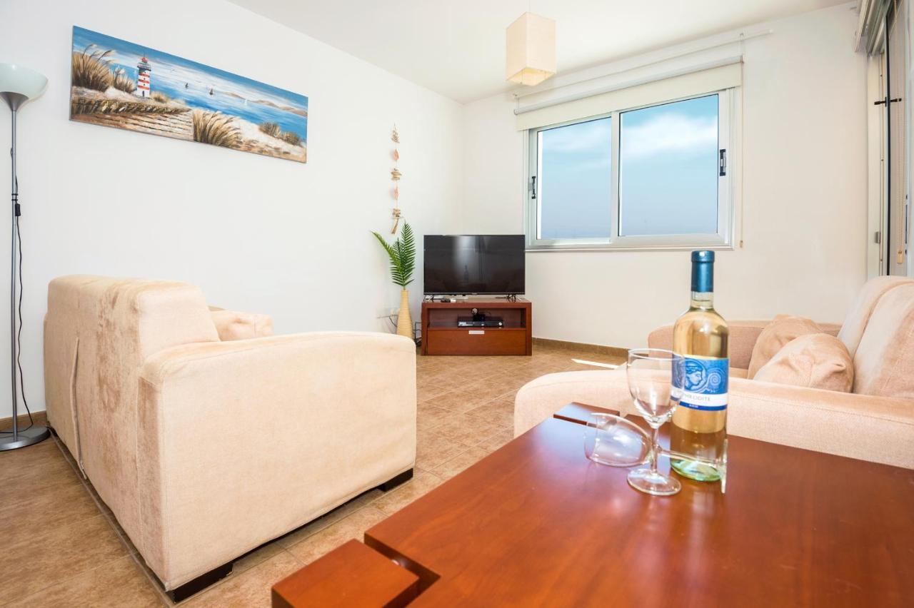 פאראלימני Seabreeze Apartment 200M Away From The Sea מראה חיצוני תמונה