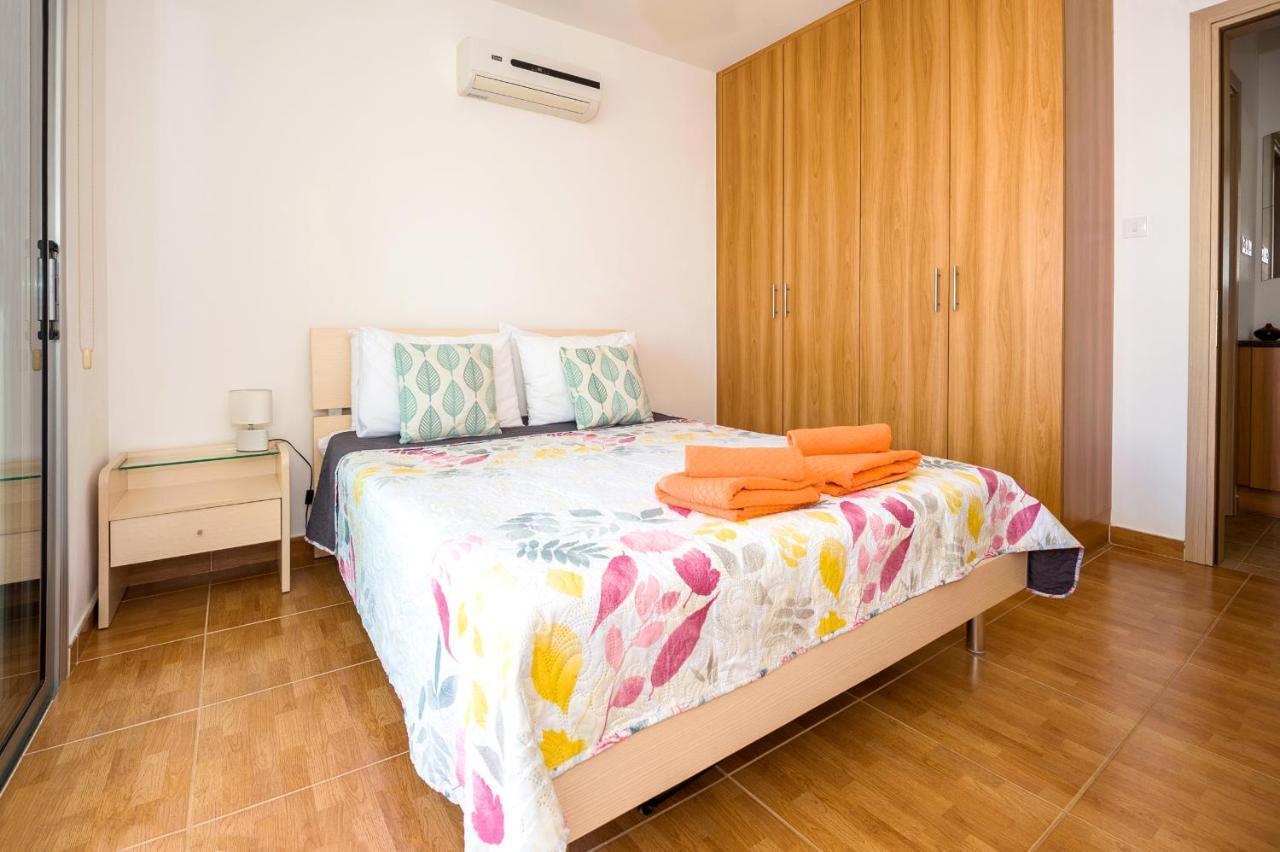 פאראלימני Seabreeze Apartment 200M Away From The Sea מראה חיצוני תמונה