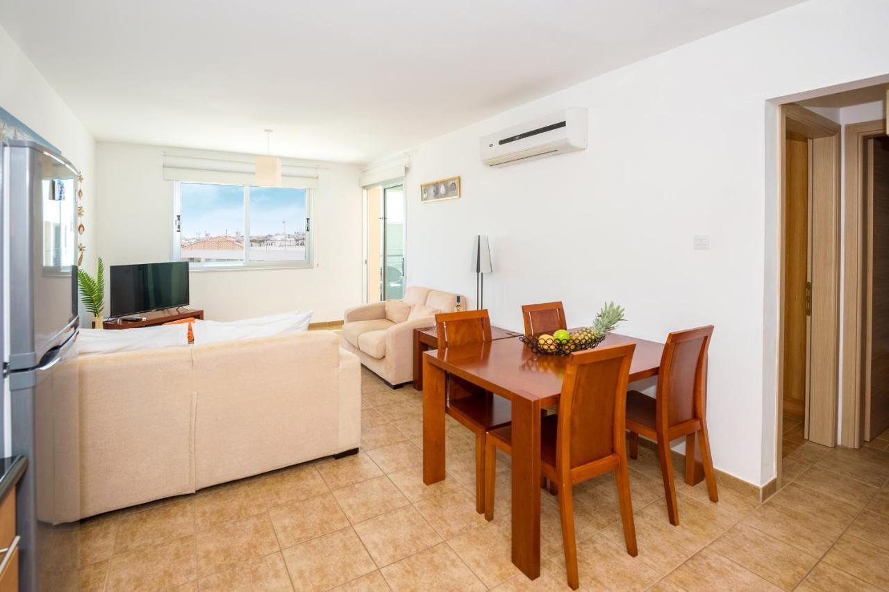 פאראלימני Seabreeze Apartment 200M Away From The Sea מראה חיצוני תמונה