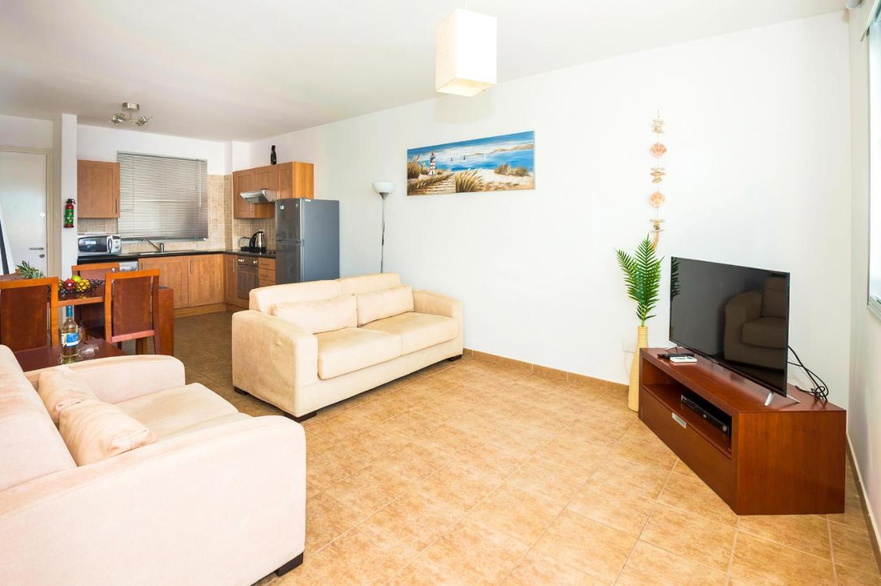 פאראלימני Seabreeze Apartment 200M Away From The Sea מראה חיצוני תמונה