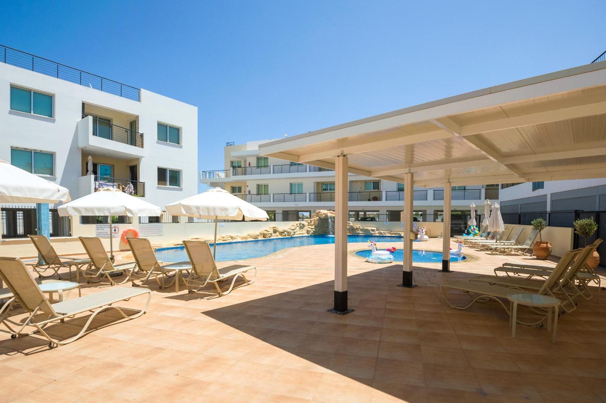 פאראלימני Seabreeze Apartment 200M Away From The Sea מראה חיצוני תמונה